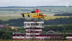 Санитарный вертолёт экстренно доставил в краевую больницу упавшего велосипедиста из Апанасенковского округа